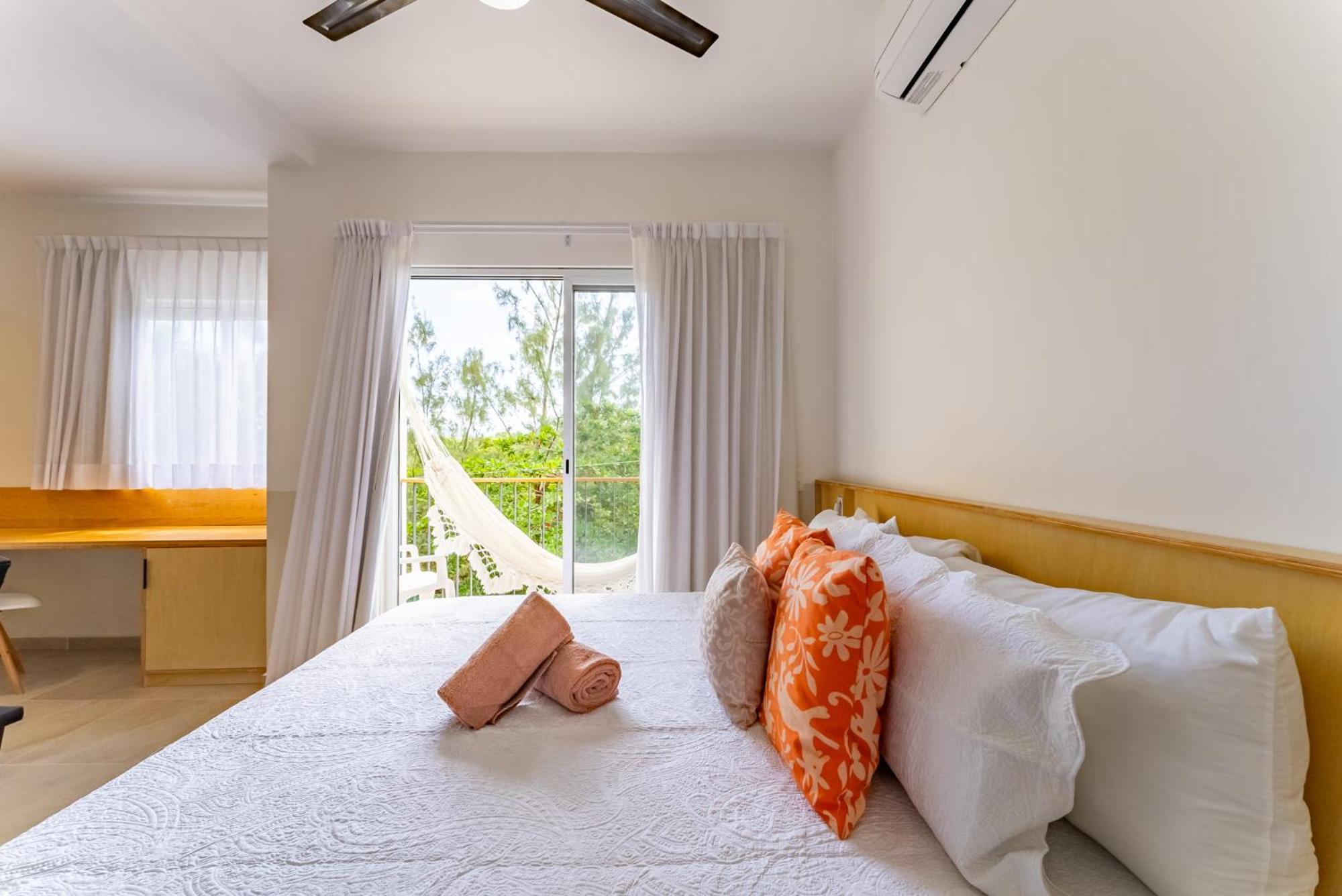 Bed Away Studios Cancun Exterior photo