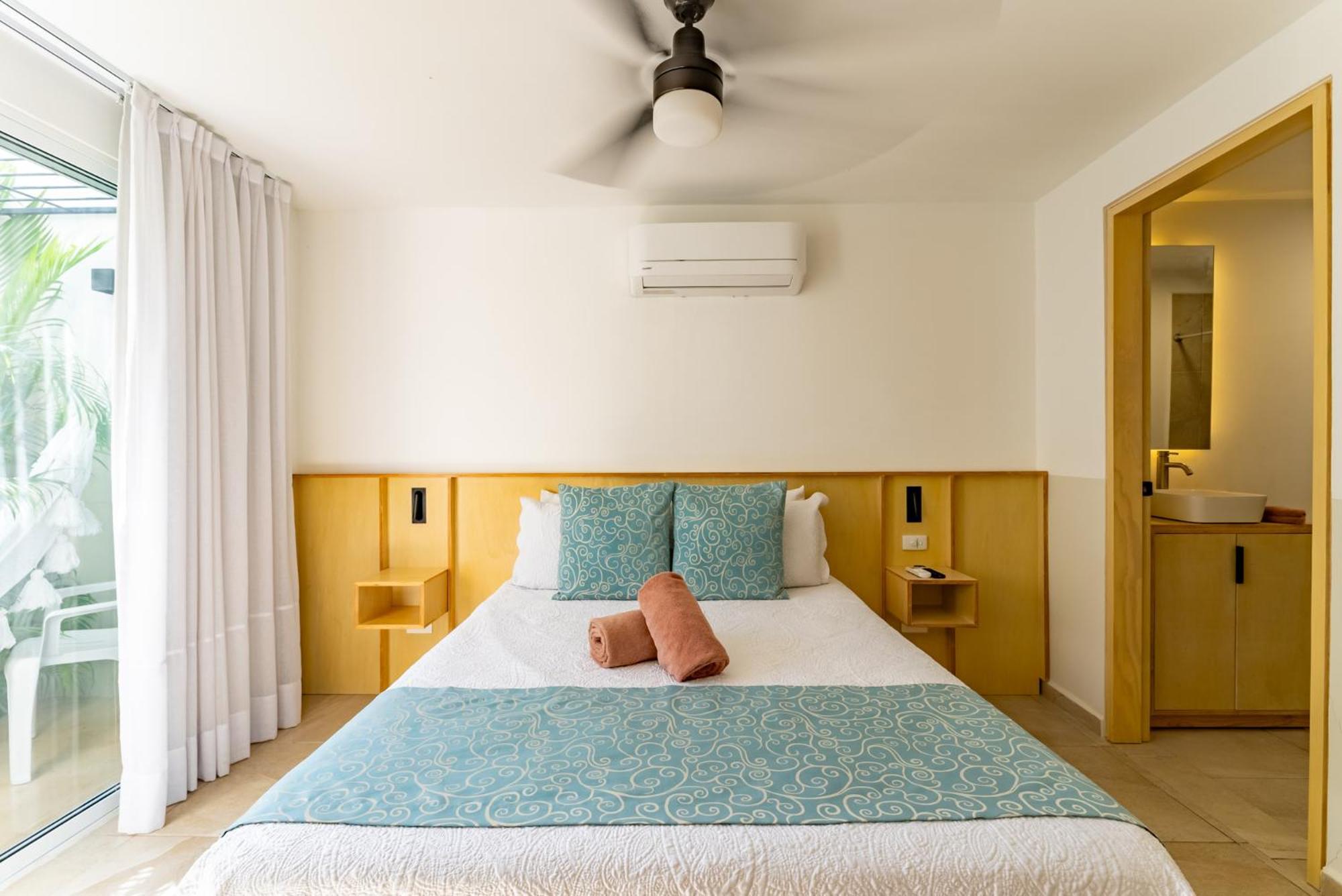 Bed Away Studios Cancun Exterior photo