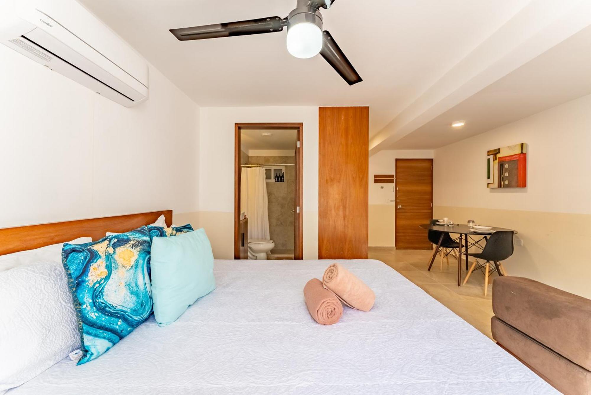 Bed Away Studios Cancun Exterior photo