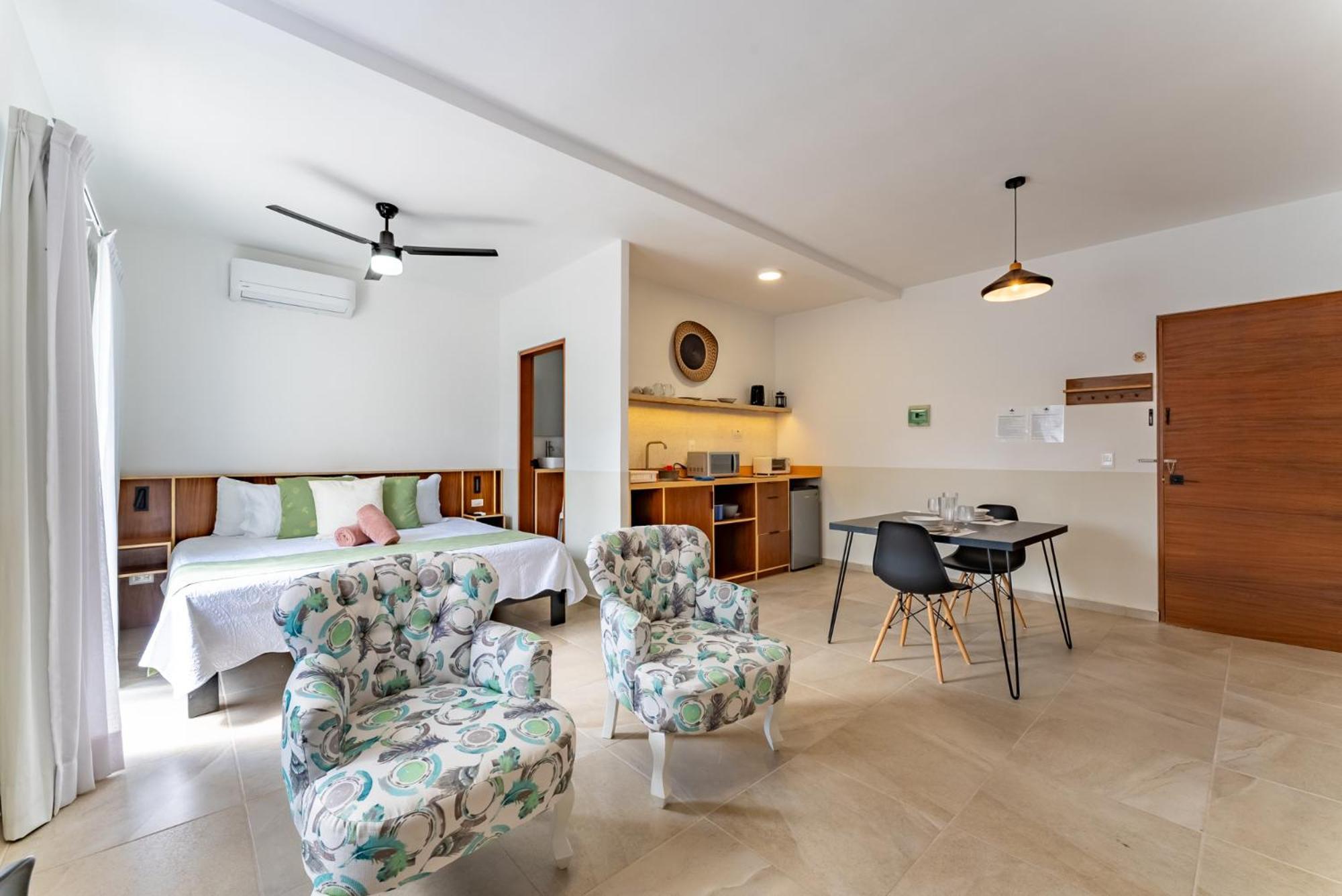 Bed Away Studios Cancun Exterior photo