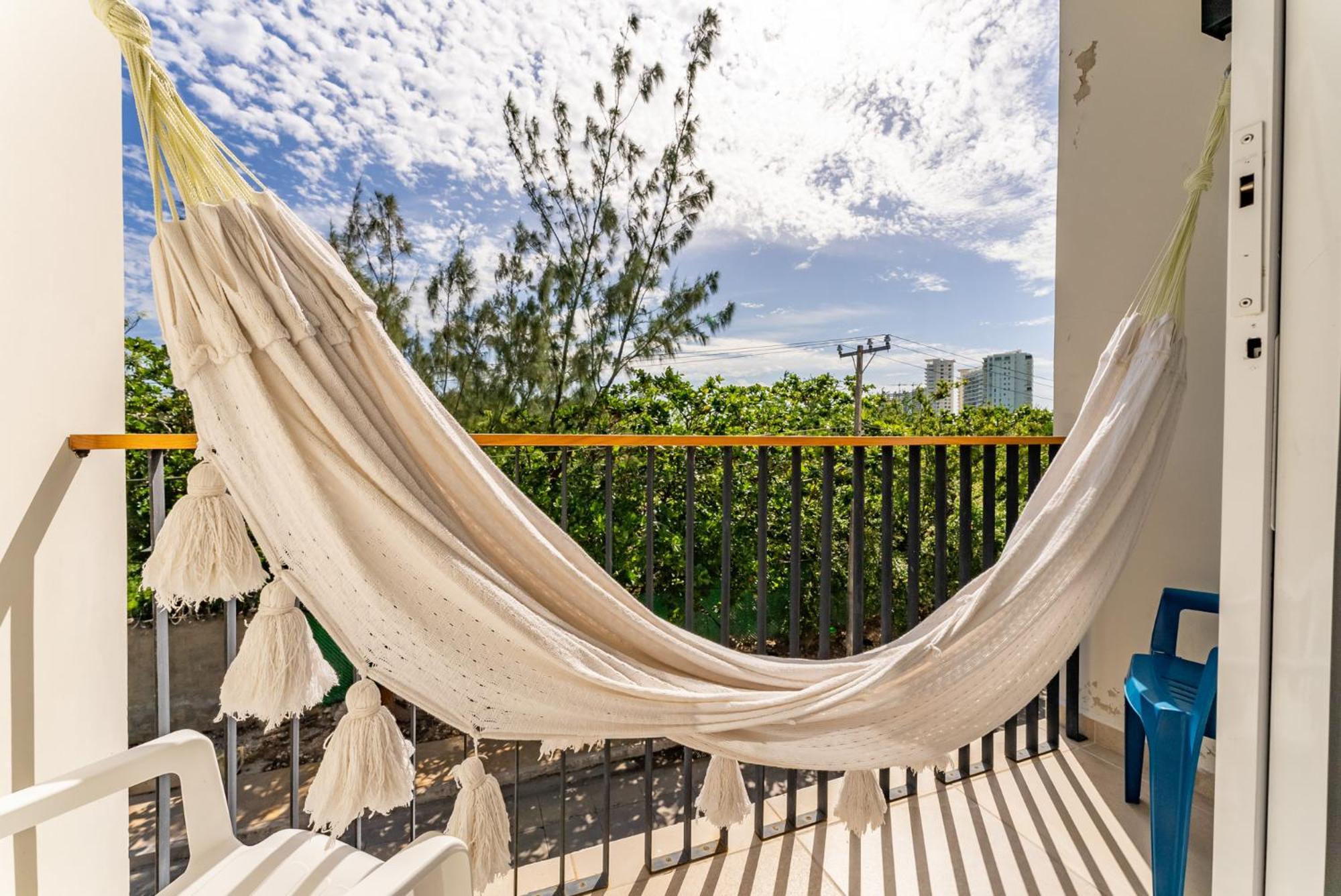 Bed Away Studios Cancun Exterior photo